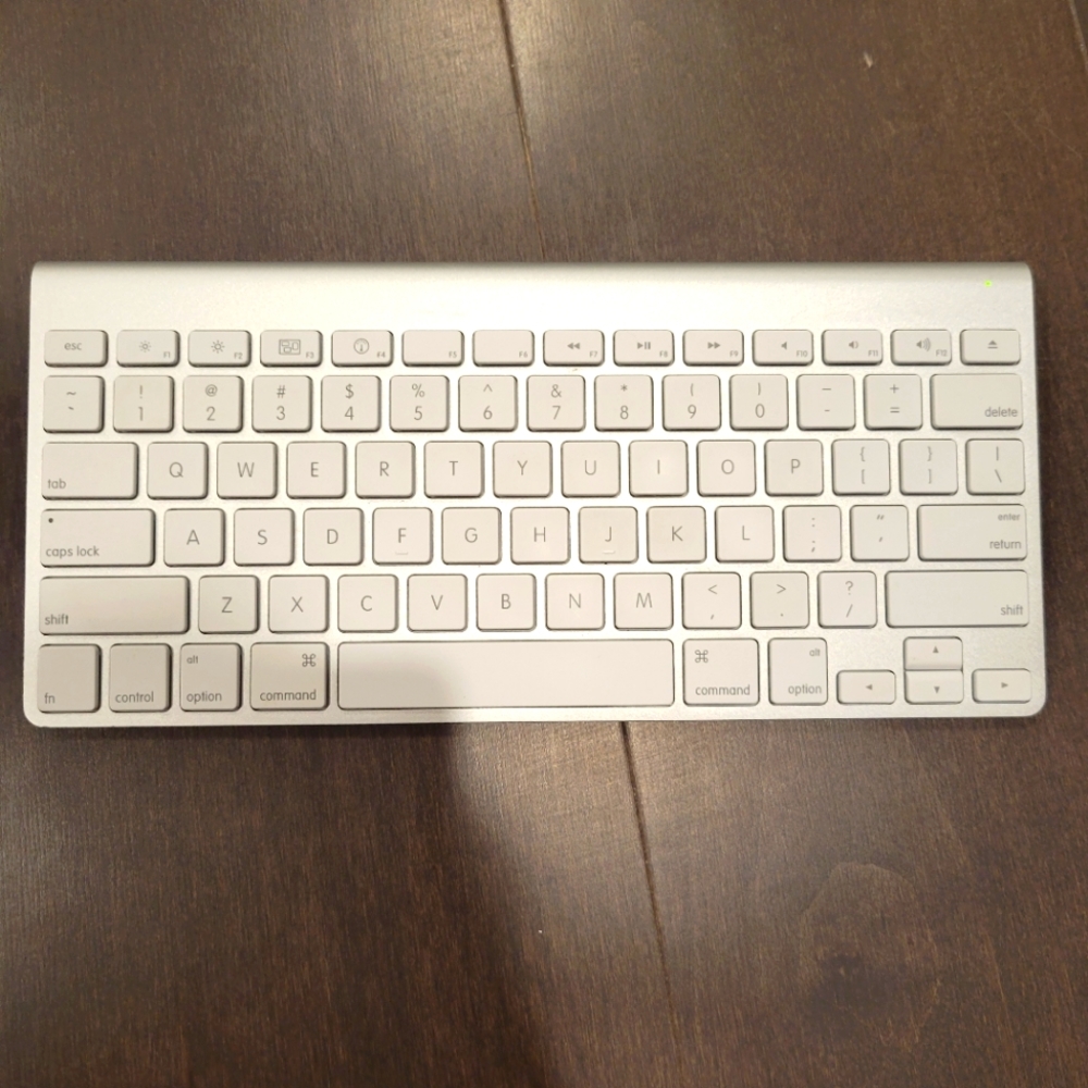 Silver apple keyboard